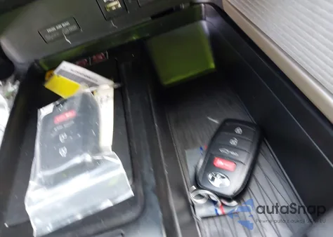 2025 Toyota Camry Se z USA, uszkodzony, nr VIN 4T1DBADK5SU522756